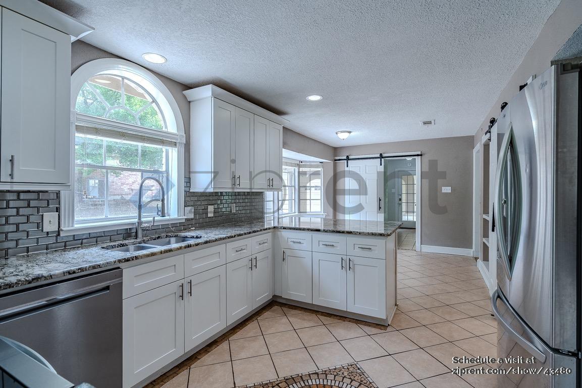 Building Photo - 665 Ravensworth Dr