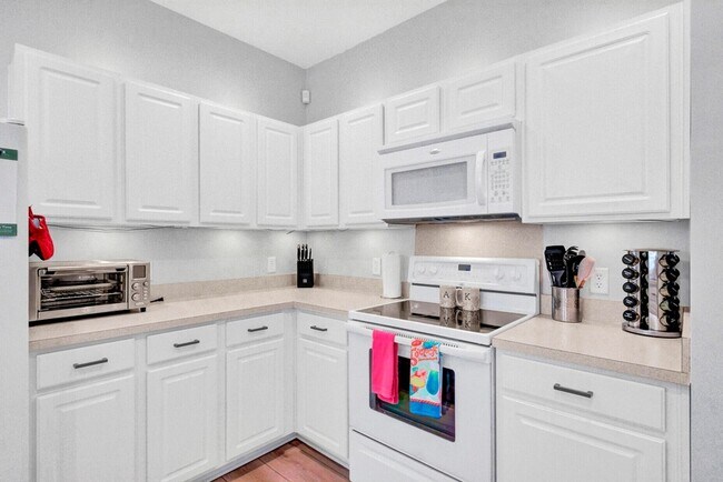 Building Photo - 132 Woodward Rd