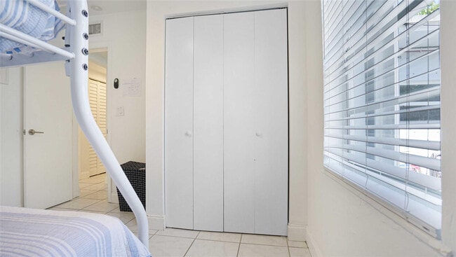 Building Photo - 2716 N Ocean Blvd