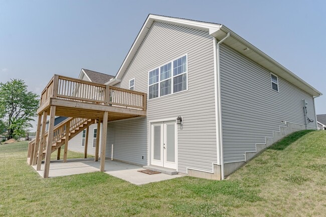Building Photo - 616 Tristan Ln