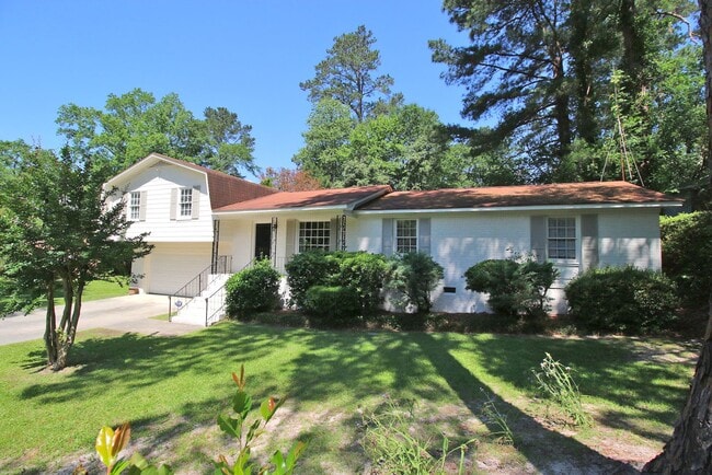 Building Photo - Fabulous 4 bedroom 2.5 bath Forest Acres home