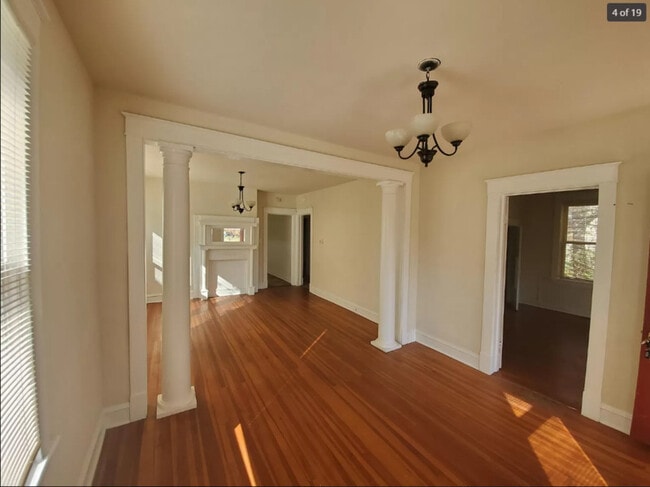 Building Photo - 1806 Mechanicsville Tpke