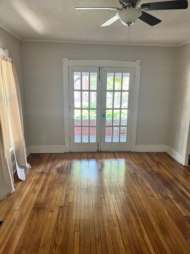 Dining room - 1353 N 4th St