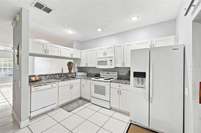 Building Photo - 29924 Playa Del Rey Ln