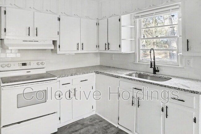 Building Photo - 7341 Rome Ave