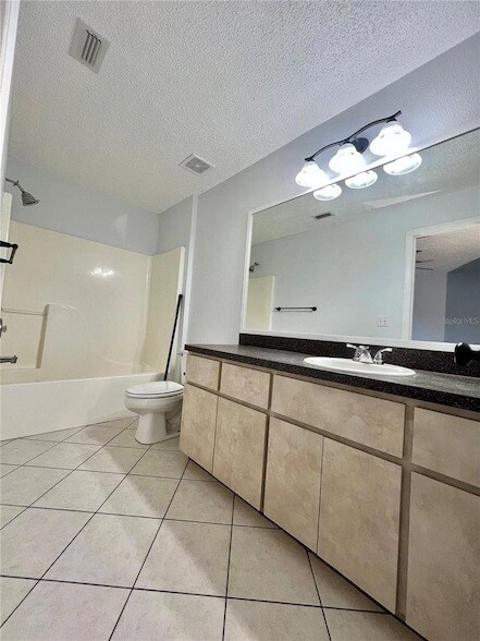 Building Photo - 7469 Pond Cir