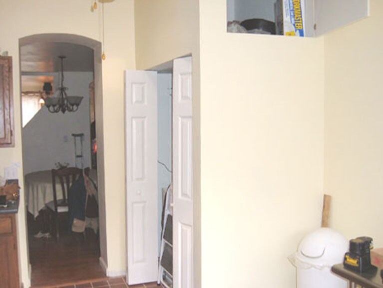 Laundry Closet - 813 S Rose St