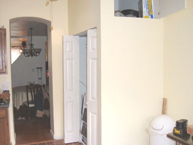 Laundry Closet - 813 S Rose St