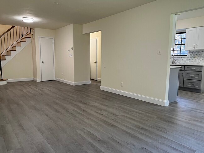 Main floor - 23208 Horace Harding Expy