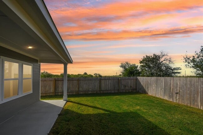 Building Photo - 1305 Morris Lp