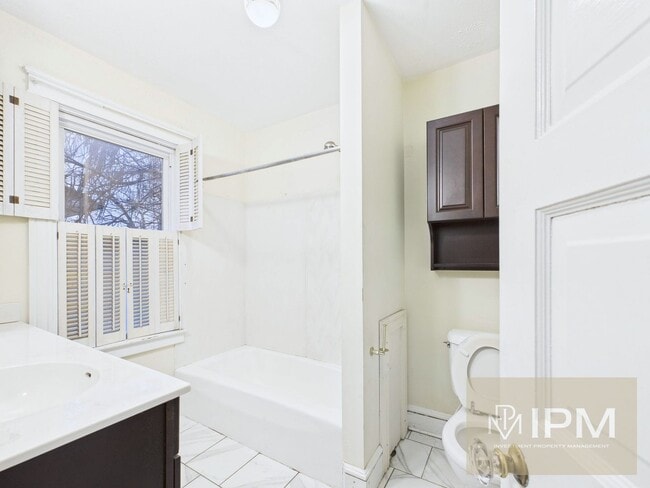 Building Photo - Charming 3 Bedroom, 2 Bath Home in York, Pa!