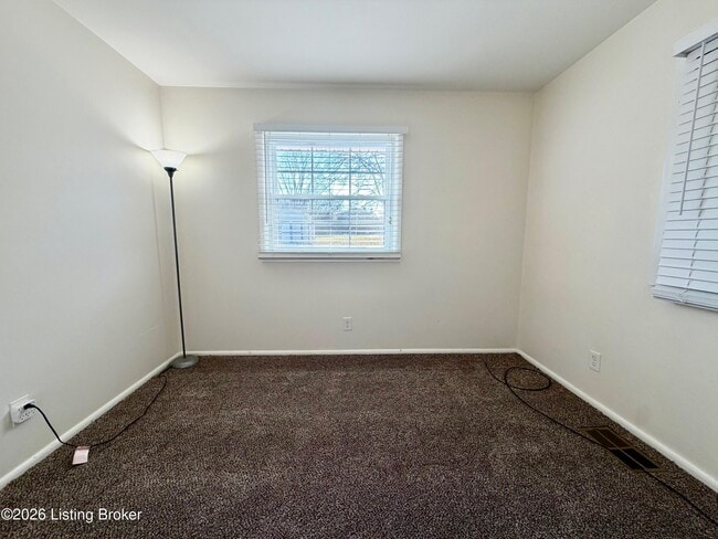 Building Photo - 6216 Hillcrest Ct