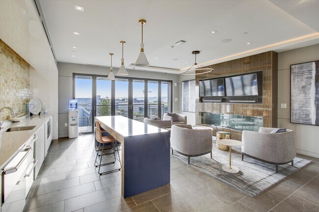 Building Photo - Fabulous 1 Bed/1 Bath condo at The Avidian in Navy Yard!