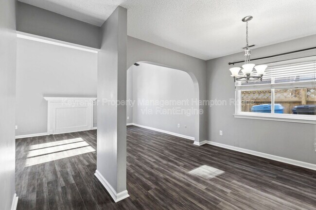 Building Photo - 5408 Chatham Lake Dr