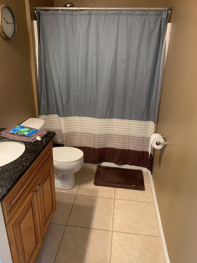 Building Photo - 858 Grand Regency Pointe