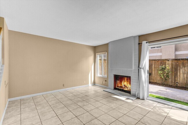 Building Photo - $500 Move In Special! 3 BD, 2.5 BA Townhome At The Groves In Carmel Valley-Del Mar