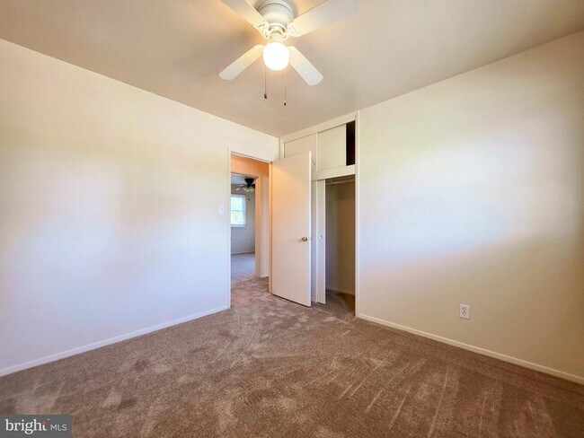 Building Photo - 7511 Elgar St