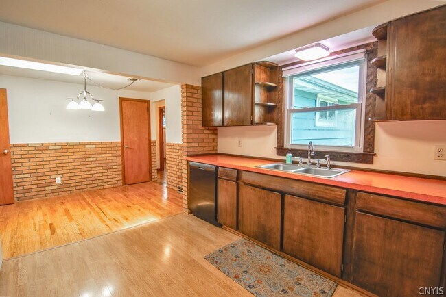 Building Photo - 311 Swansea Ave