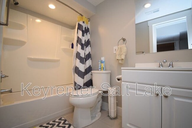 Building Photo - 1814 Whisperwood Cir