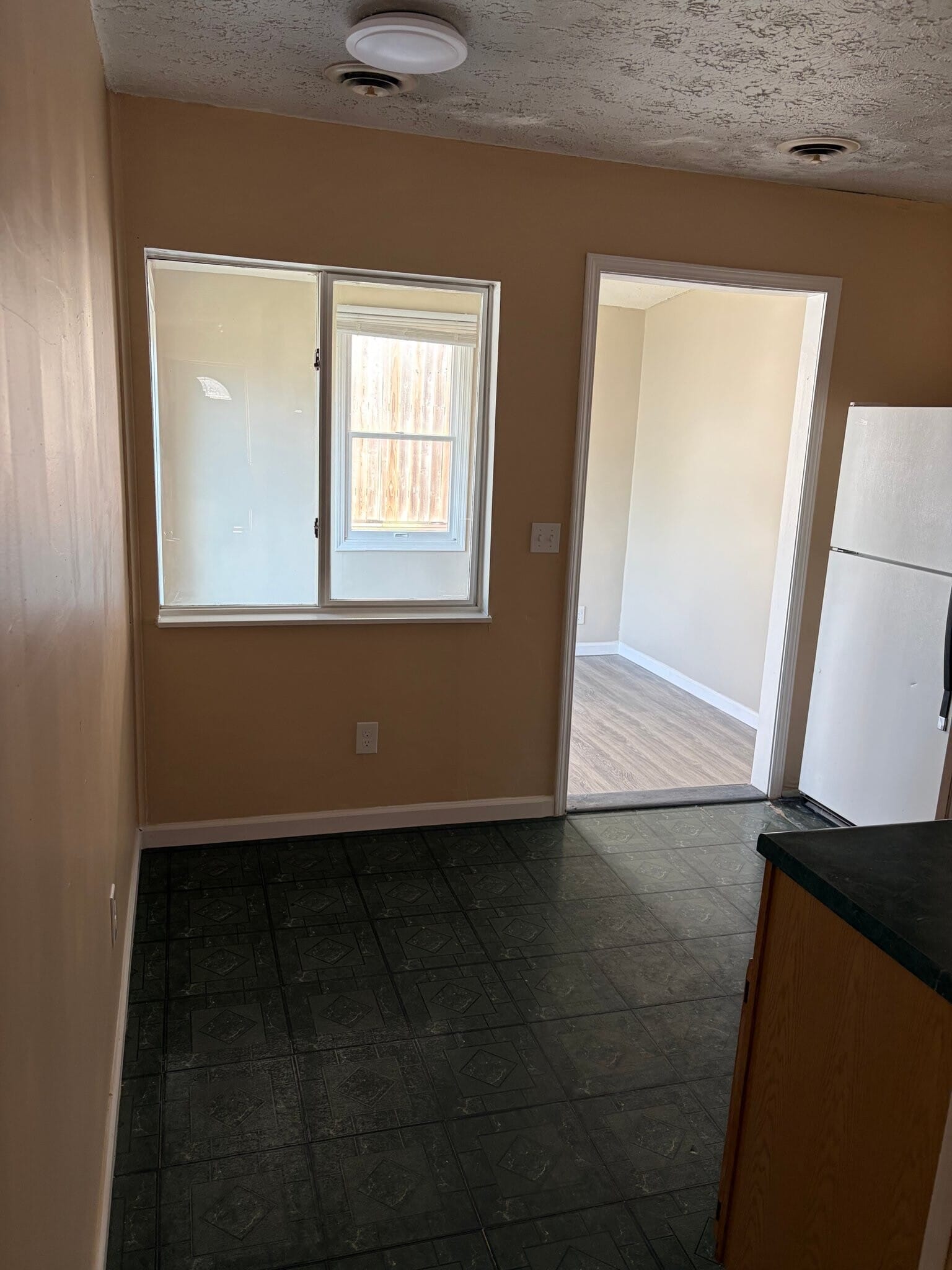 Building Photo - 132 Mann Ave