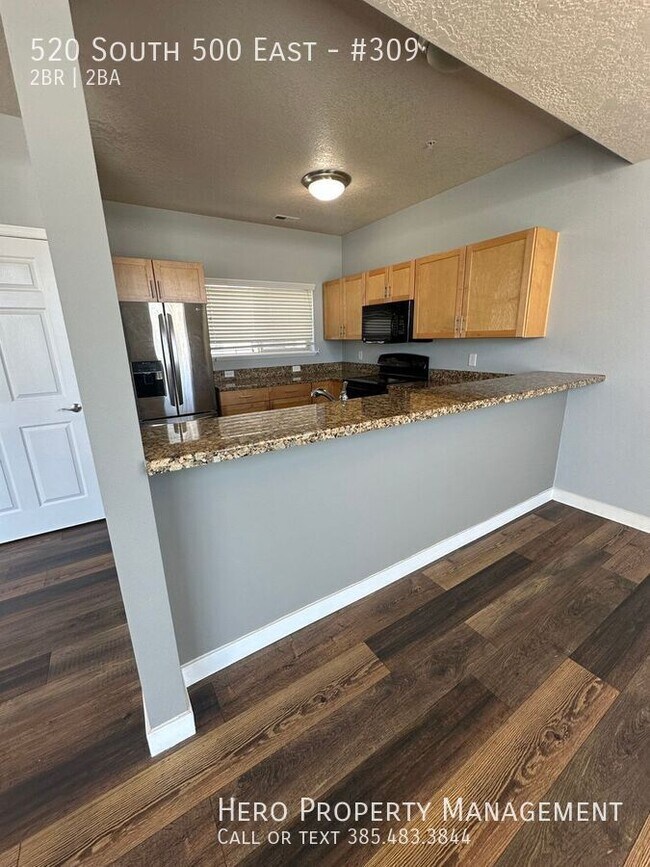 Building Photo - 520 E 500 S