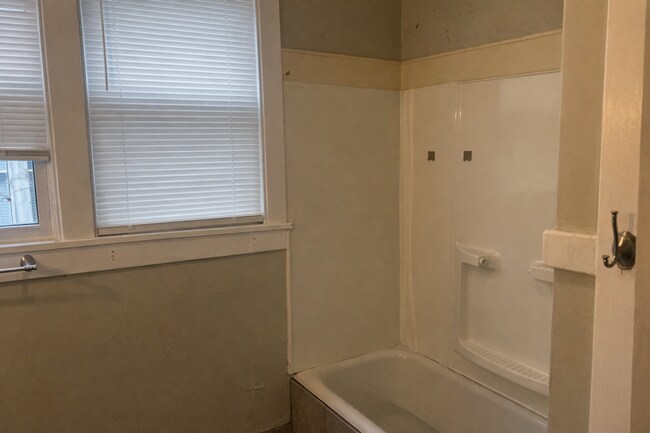 Building Photo - 2502 Blair Blvd