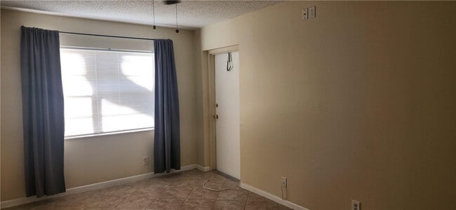 Building Photo - 4143 NW 90th Ave