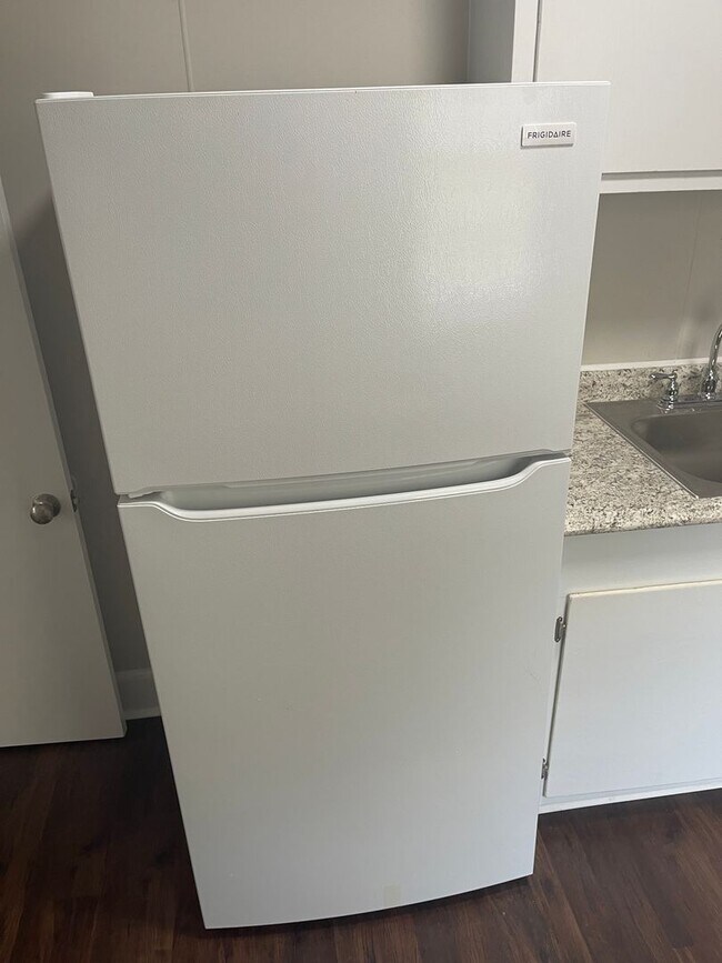 Building Photo - New Bern 505