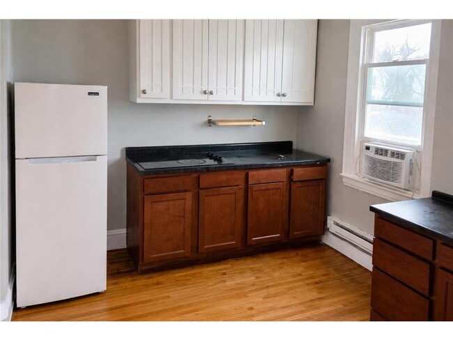 Building Photo - 283 Front Ave