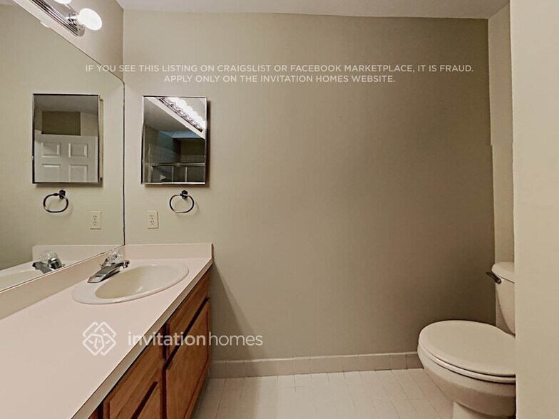 Building Photo - 12841 Meadowbreeze Dr