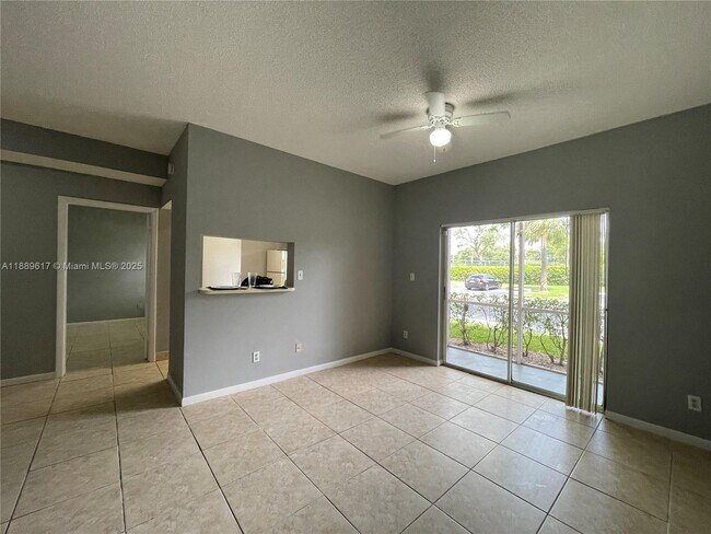 Building Photo - 840 Cypress Park Way
