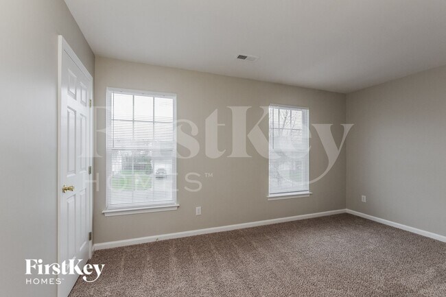 Building Photo - 109 Barrington Dr