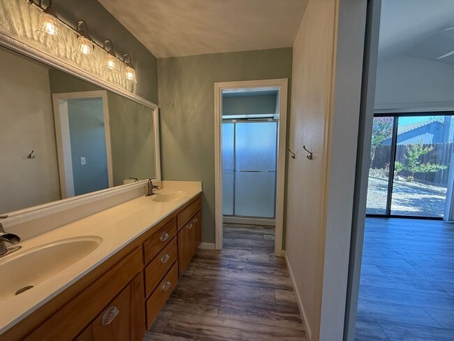 Building Photo - 243 Rio Mesa Ct