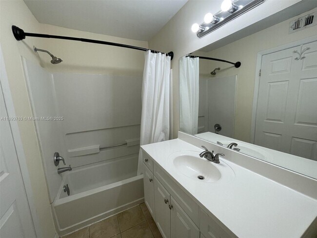 Building Photo - 815 Boynton Beach Blvd