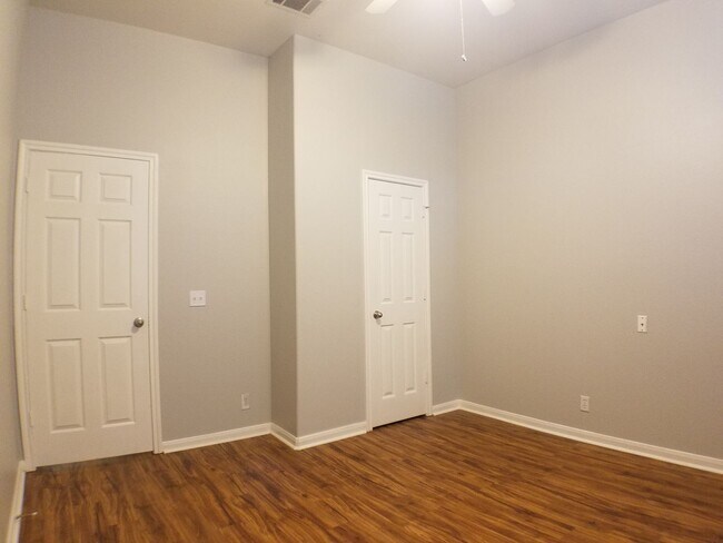 Building Photo - 2502ALLRED