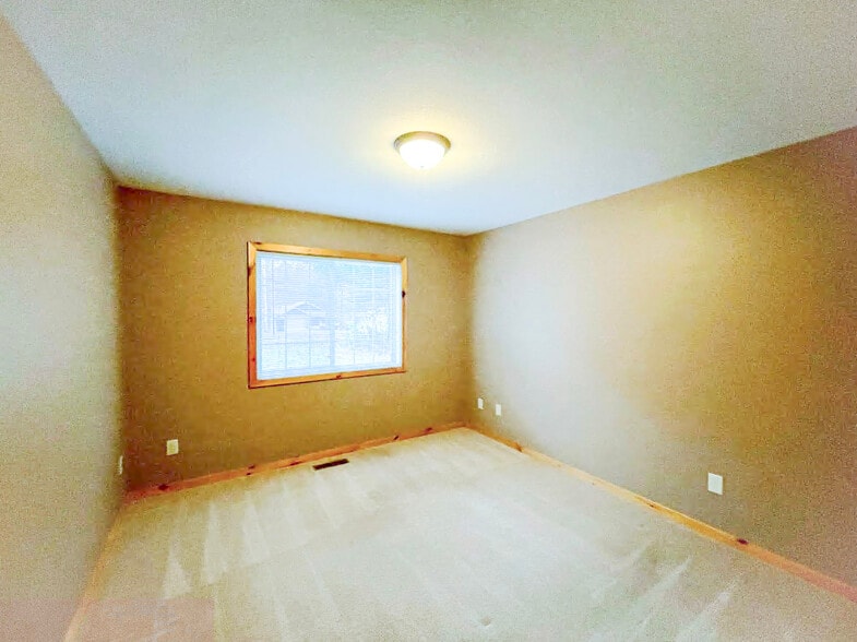 Building Photo - N7886 540th St