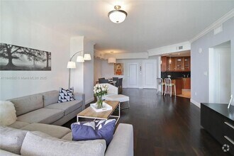 Building Photo - 19400 Turnberry Way