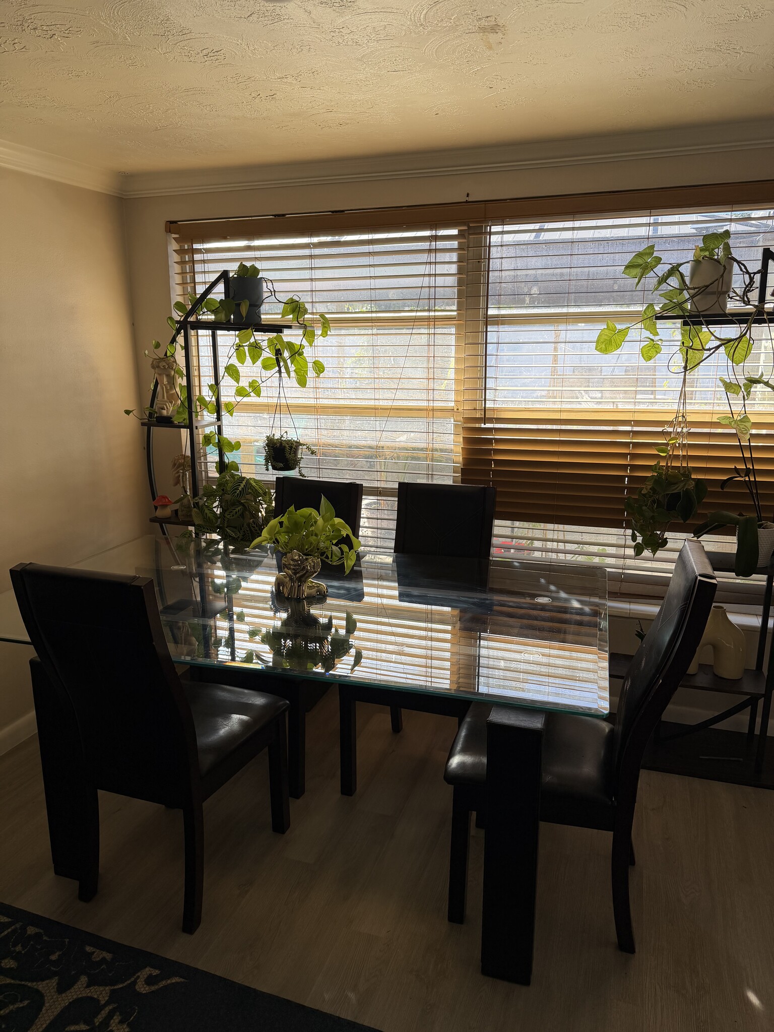 Building Photo - 2603 Almond Dr