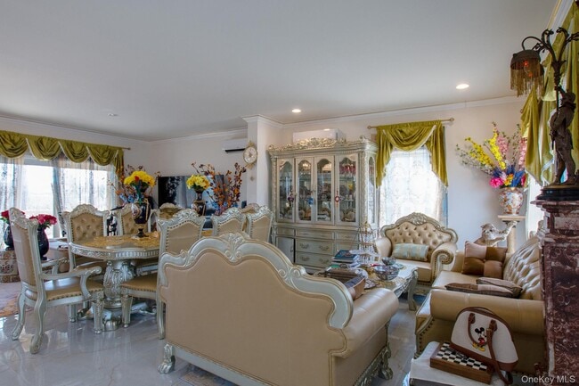 Building Photo - 126 Trafalgar Dr