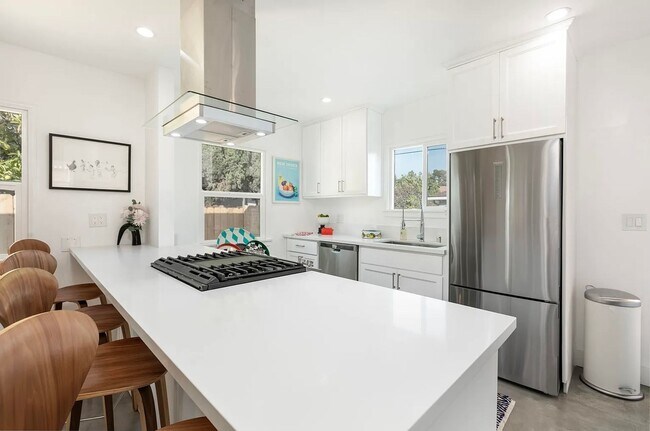 Building Photo - 4232 Verdugo Rd
