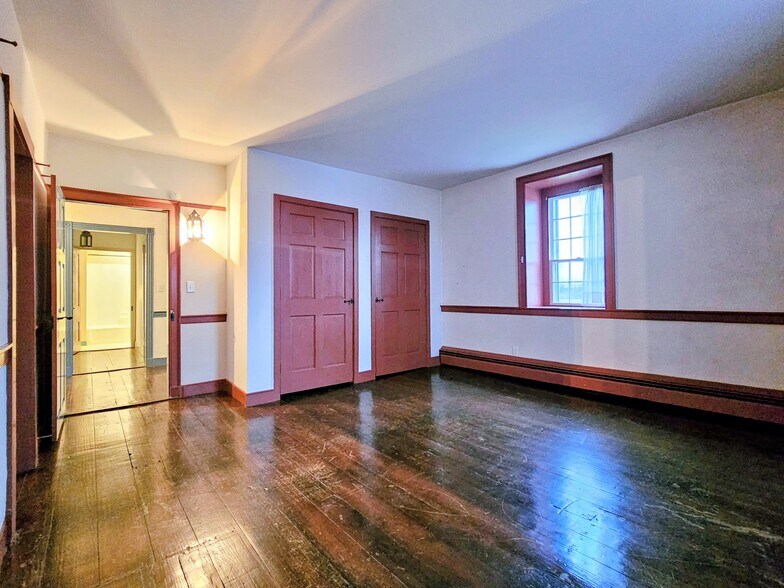 Building Photo - 105 S Windy Mansion Rd