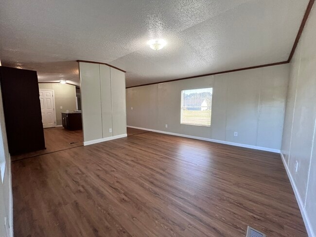 Building Photo - 31927 Seminole Rd