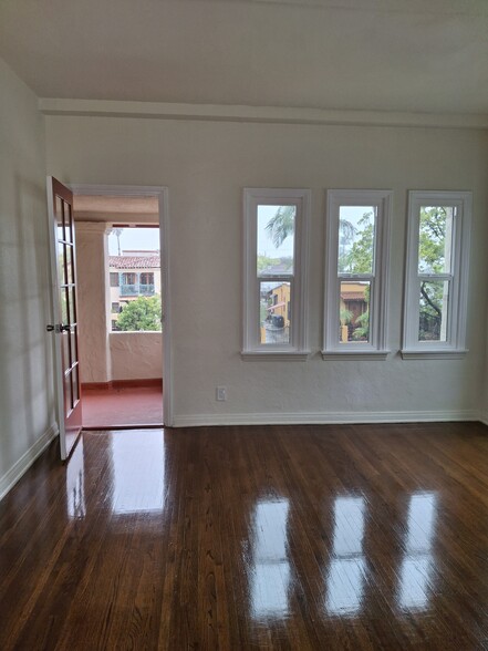 Living Room Open Blacony Door - 1350 Meadowbrook Ave