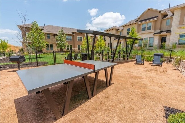 Building Photo - 6814 E Riverside Dr