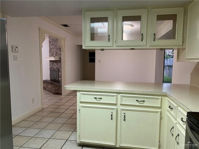 Building Photo - 20 Redbud Ave