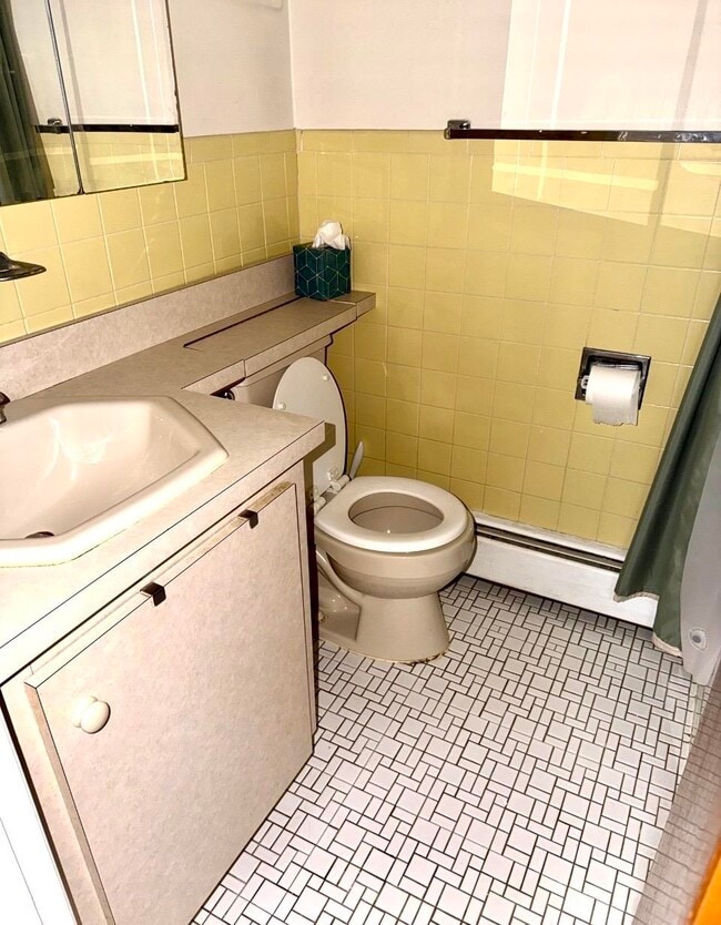 Building Photo - 24 Sunset Ave