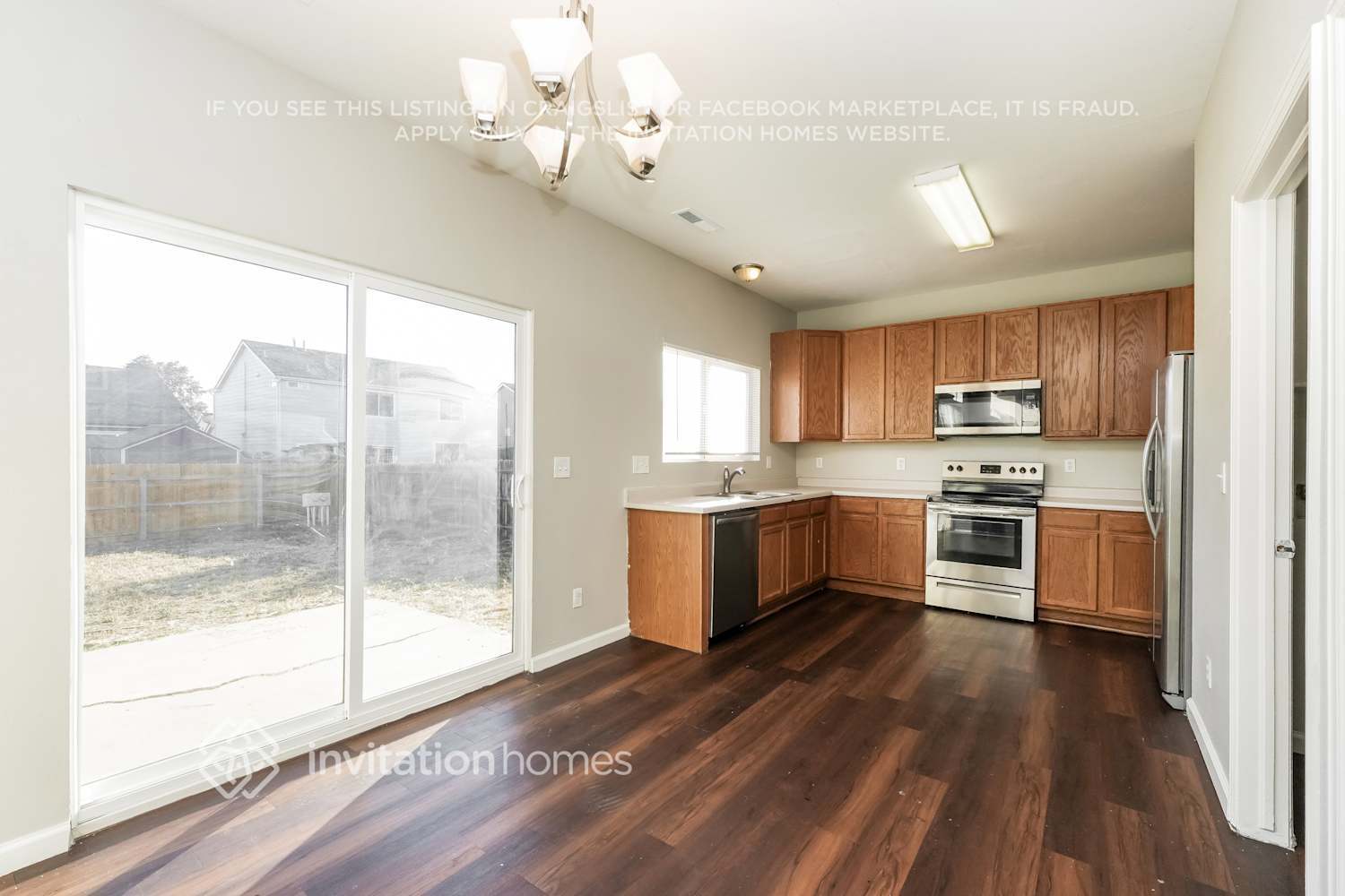 Building Photo - 882 Rancher Dr