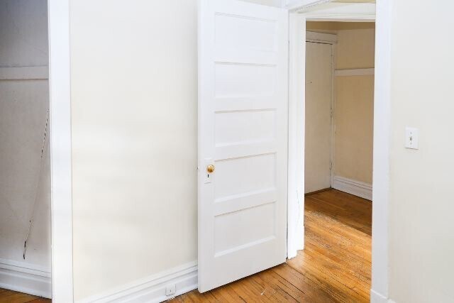 Building Photo - 438 W Belden Ave