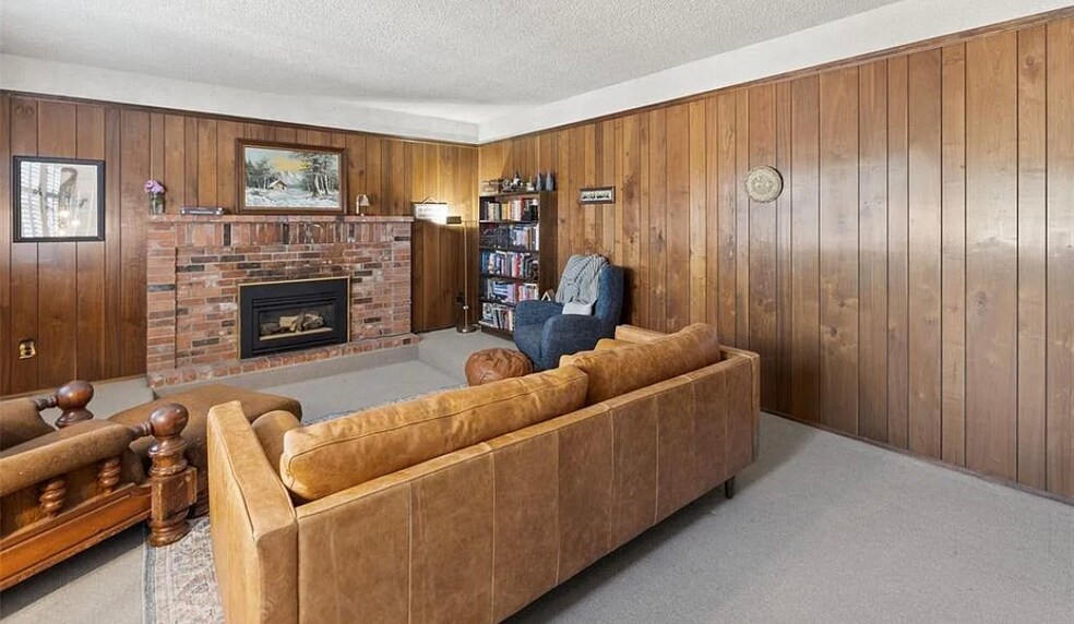 Building Photo - 1868 Northview Dr