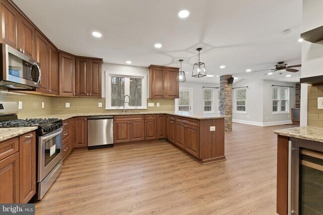 Building Photo - 7938 Jasons Landing Way